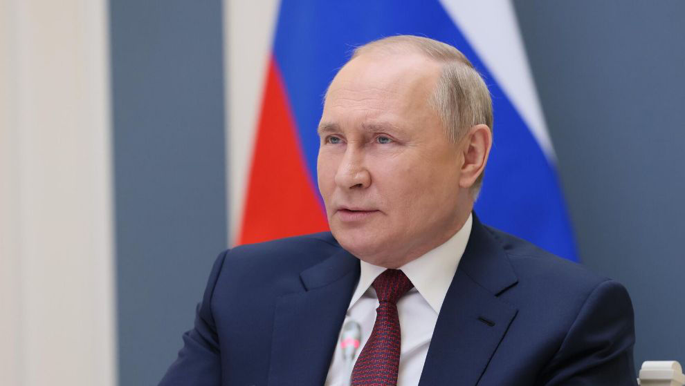 Путин проведет международный телефонный разговор.