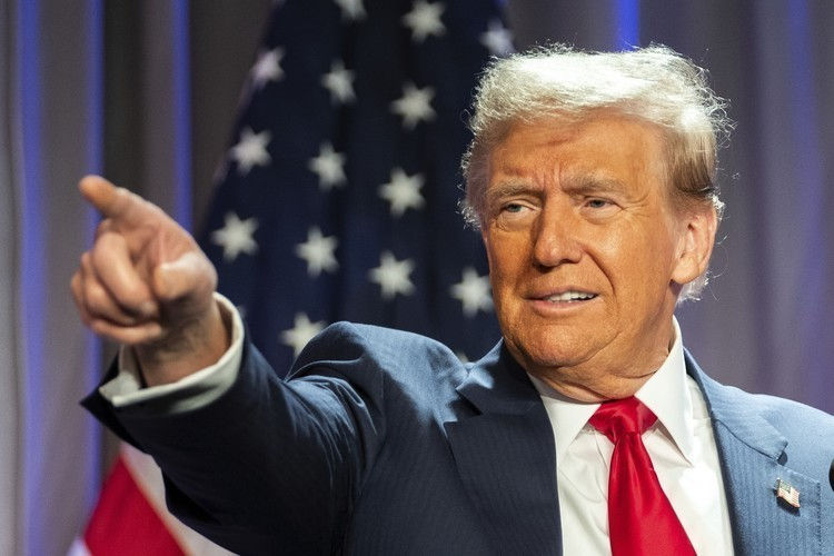 Trump a acuzat Ucraina de sabotarea unui acord privind metalele rare.