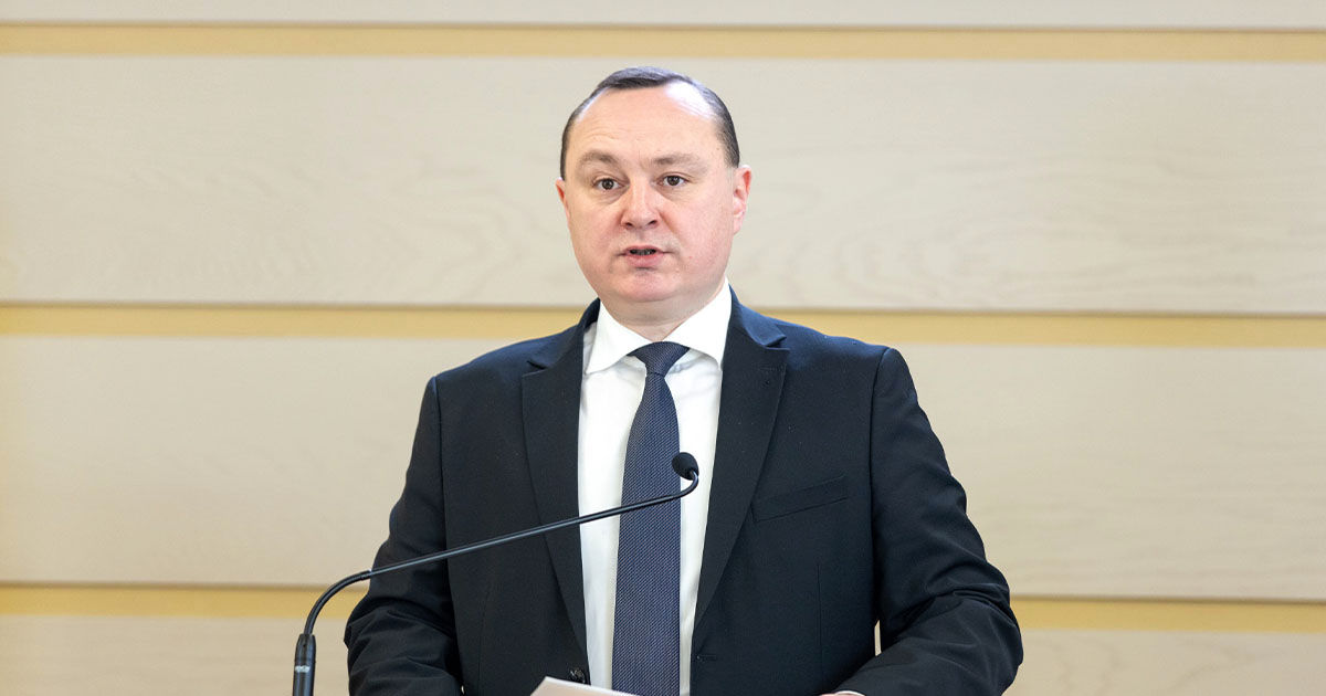 Batrîncea: Cerem demisia lui Munteanu. Moțiunea de cenzură e o oportunitate legală de a-l chema la raport.