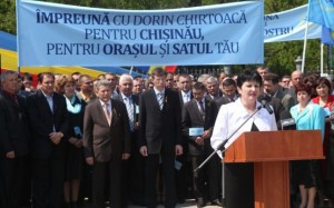 Postarea Anei Guţu abundă în acuzaţii la adresa foştilor colegi. Redăm cîteva pasaje, fără intervenţie pe textul original.