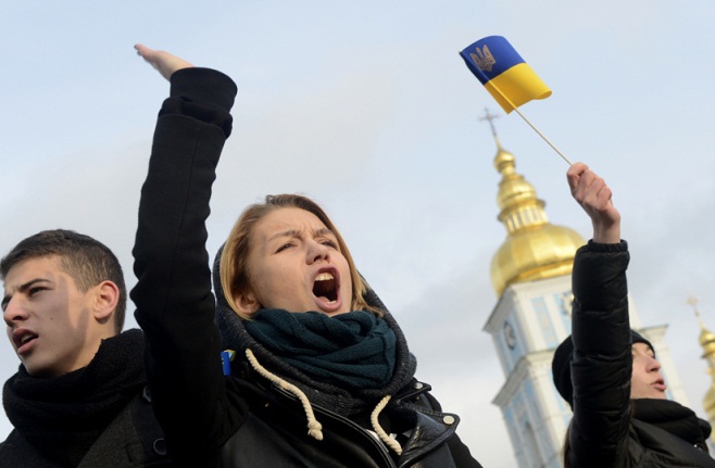 Oponenţii preşedintelui Viktor Ianukovici l-au acuzat deja de faptul că demonstranţii au fost bătuţi.