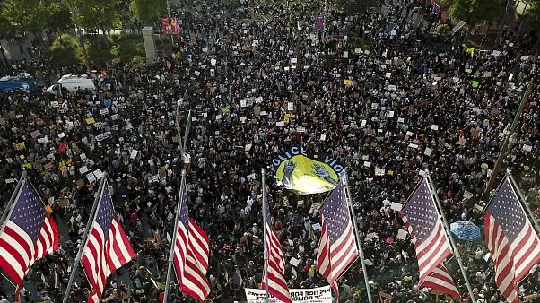 Эксперт считает, что в США идет "гражданская война" среди элиты.