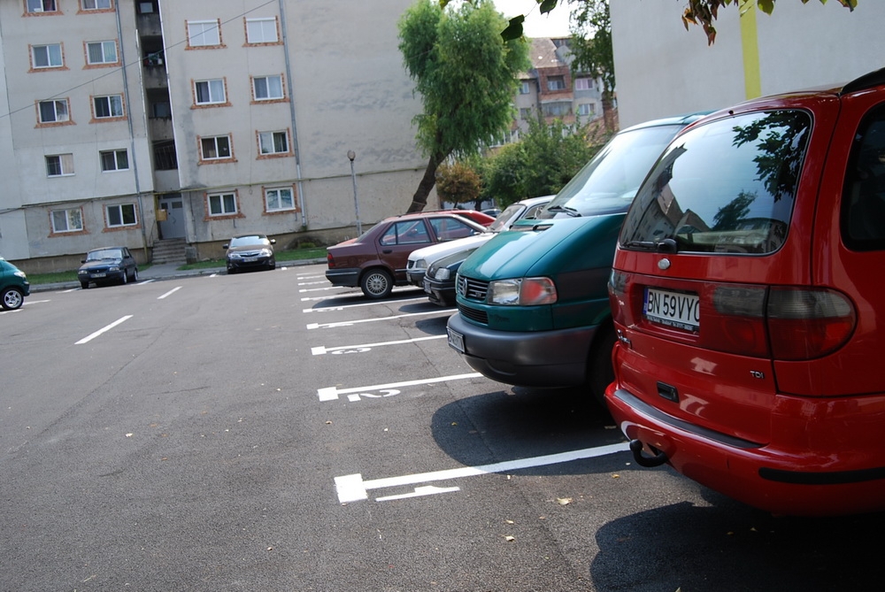 Portalul promotor.ro propune 10 sfaturi prin care puteţi parca mai eficient şi în condiţii de siguranţă maximă.