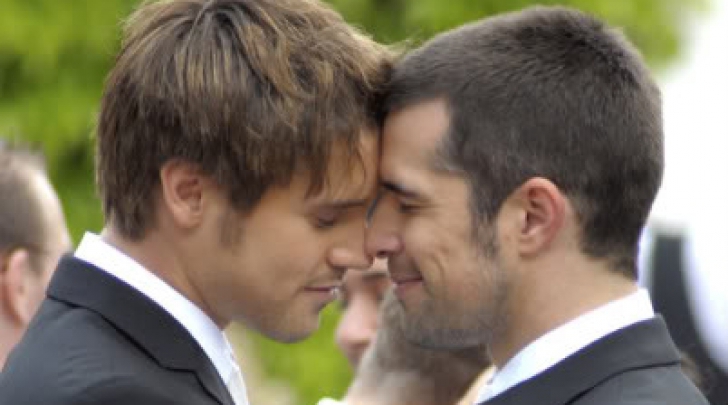 Statele Unite au anunţat că cuplurile de homosexuali căsătoriţi legal vor beneficia de aceleaşi drepturi fiscale ca cuplurile heterosexuale.
