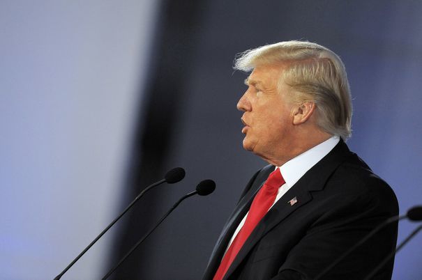Trump îşi întrerupe vacanţa, urmând să se deplaseze la Casa Albă. Foto: Mediafax
