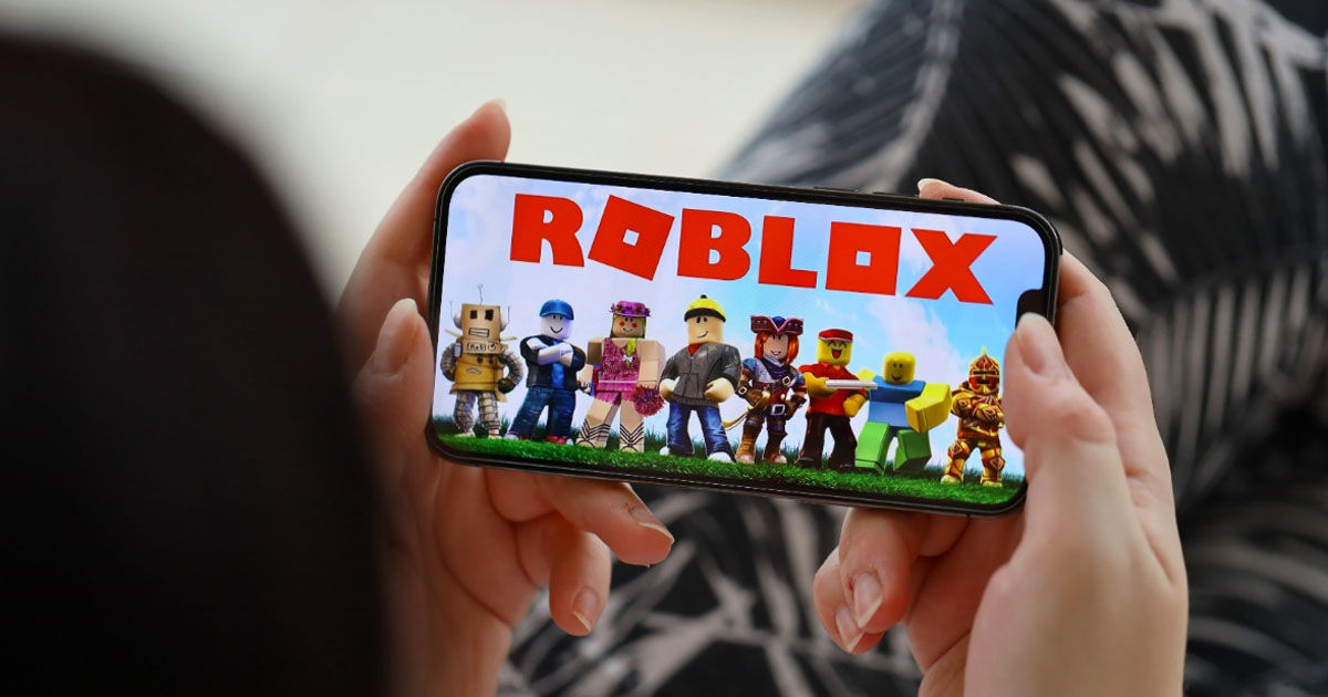 Fiecare al doilea copil din Rusia vrea să părăsească țara după blocarea platformei Roblox.