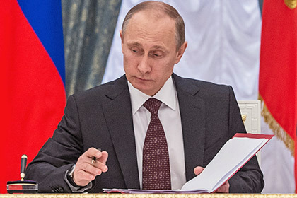 Путин подписал закон о прекращении пребывания Черноморского флота России на территории Украины. Фото: Дмитрий Азаров / «Коммерсантъ»