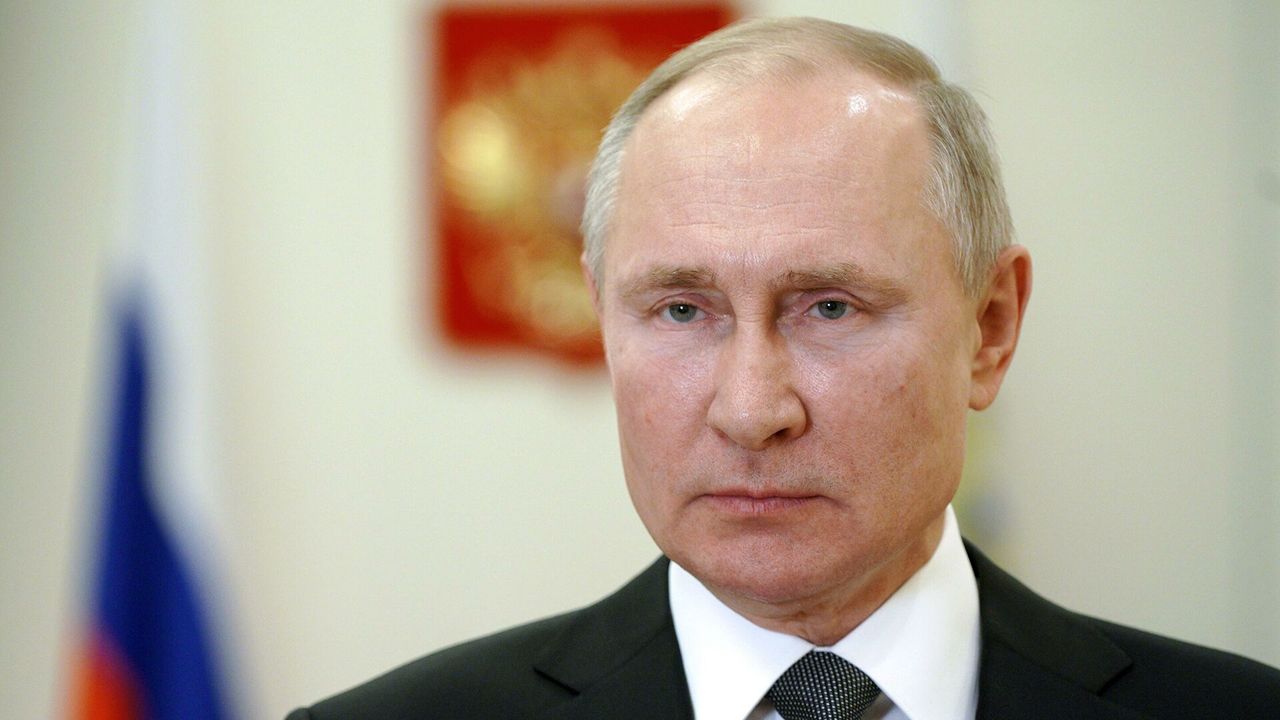 Путин назвал 2020 год худшим для экономики после Второй мировой.