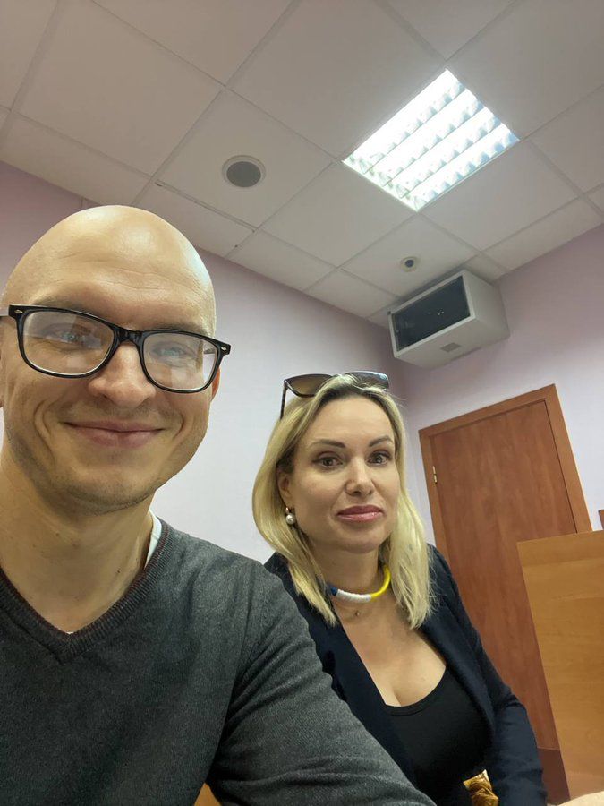 Овсянникову, выступившую в эфире новостей с антивоенной акцией, оштрафовали на 30 тысяч рублей.