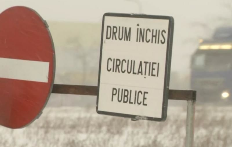 Drumurile naționale din cinci județe, autostrada A2 pe tronsonul Lehliu-Gară – Constanța și A4 Ovidiu - Agigea sunt închise. 
