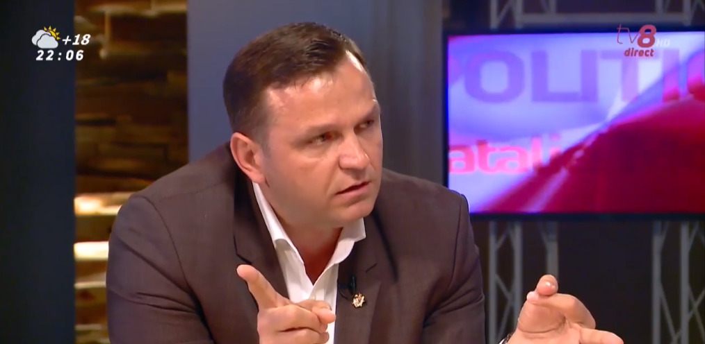 Нэстасе ответил на обвинения в предательстве проевропейского электората.