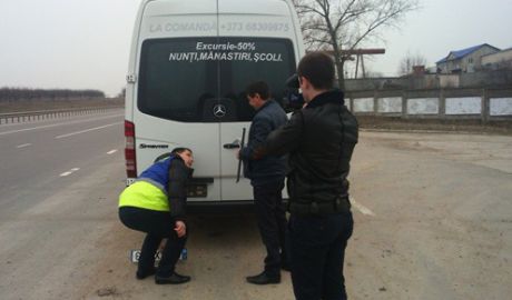Ministerul Transportului a organizat mai multe acţiuni împotriva transportului ilegal de călători. Foto: mtid.gov.md