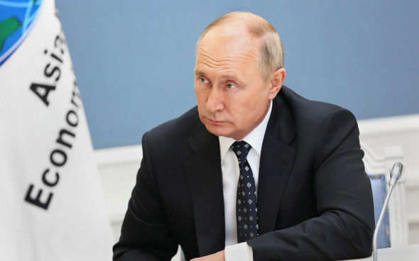 Путин объяснил возобновление учений стратегической авиации России.