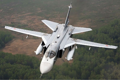 Фронтовой бомбардировщик Су-24 предназначен для нанесения ракетно-бомбовых ударов. Фото: Alexander Mishin / Wikipedia