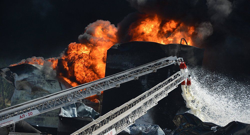 Salvatorii au găsit cadavrele a opt colegi de-ai lor, care au dispărut în timpul incendiului la un depozit din estul Moscovei.