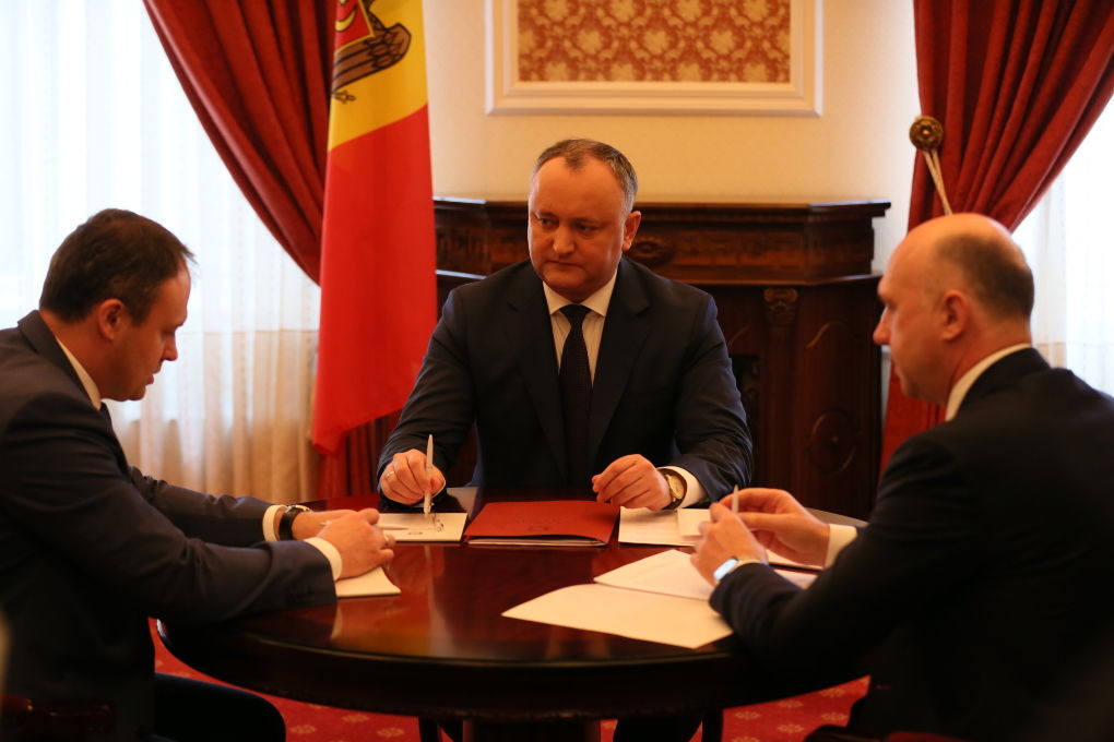 Președinția, Parlamentul și Guvernul vor discuta despre relaţiile cu Rusia.