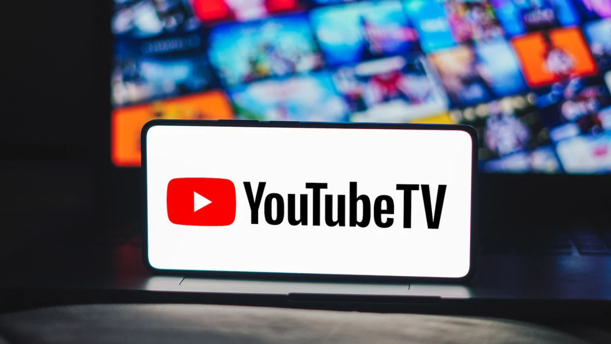 YouTube блокирует контент про уклонение от службы в армии РФ.