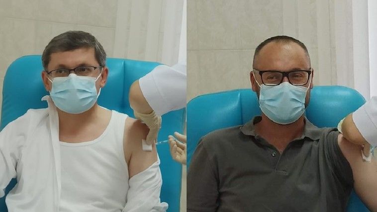 Депутаты ПДС сделали повторные прививки и призвали граждан следовать их примеру.