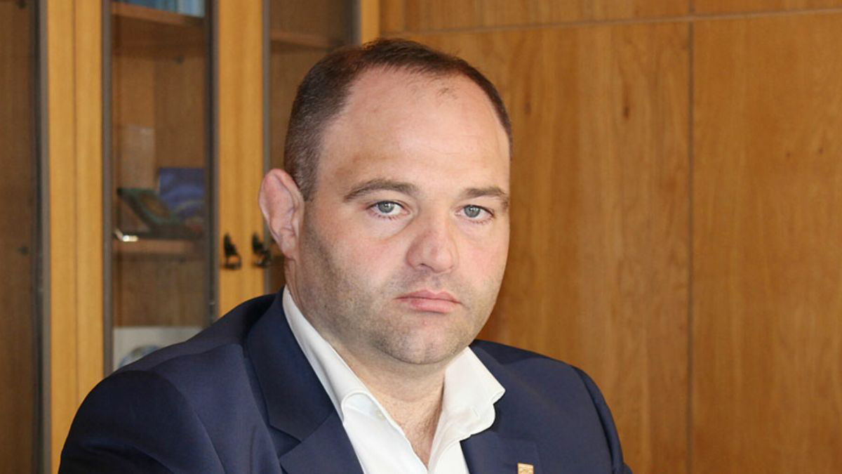 Дело экс-главы Чеканской прокуратуры Игоря Попы рассмотрят за закрытыми дверями.