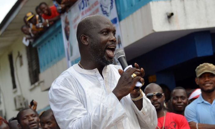 Fostul fotbalist George Weah a câştigat alegerile prezidenţiale din Liberia.