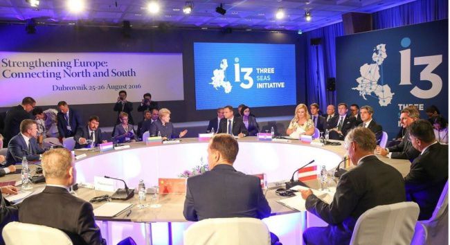 Украину и Молдову могут подключить к инициативе «Трех морей».