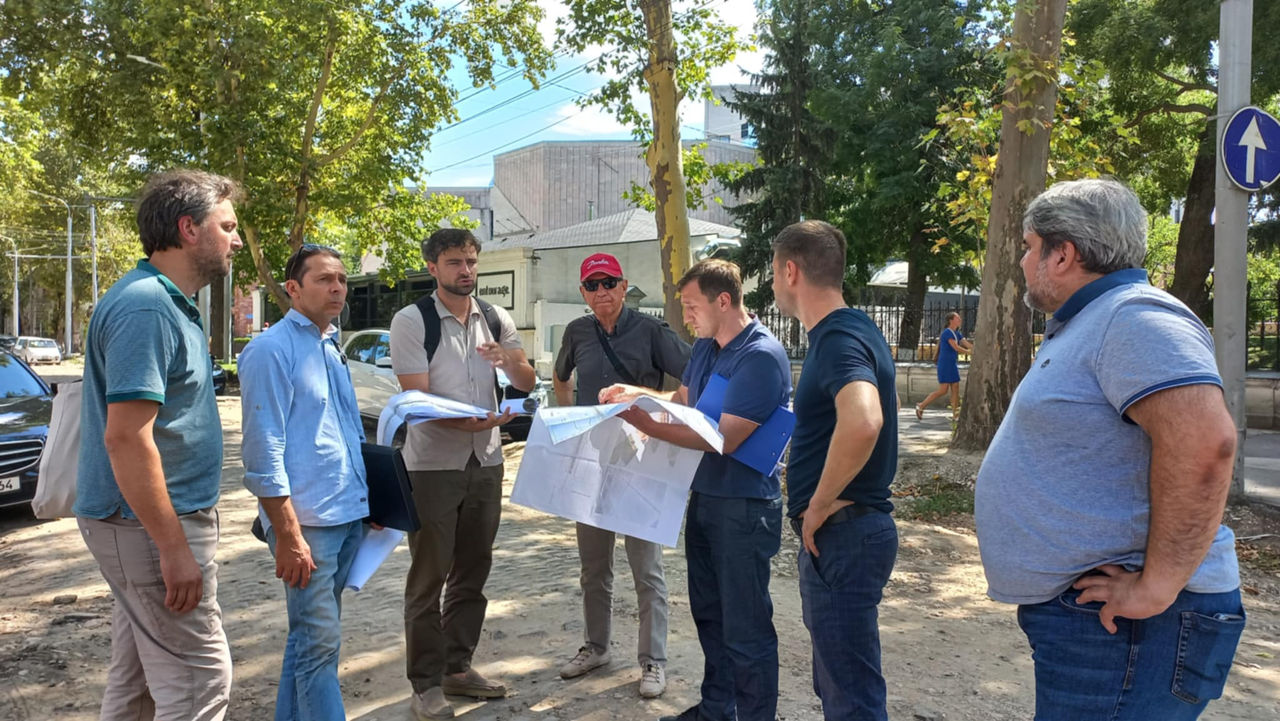 La Chișinău va fi efectuată o scanare LiDAR a trotuarului de pe strada 31 August.