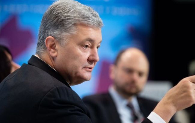 Порошенко призывает Запад дать Украине больше летального оборонительного оружия.