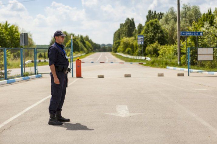 Шестерым гражданам Молдовы запретили въезжать в ЕС.