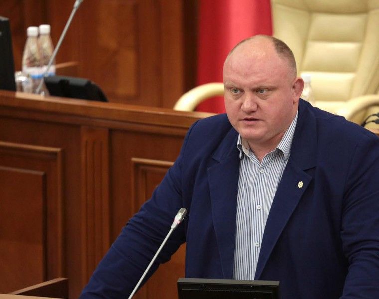 Deputatul socialist Vasile Bolea a criticat activitatea guvernului.