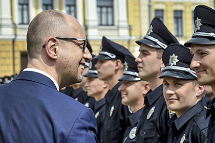 Премьер подчеркнул, что вопрос национальной безопасности на сегодняшний день является первостепенным.