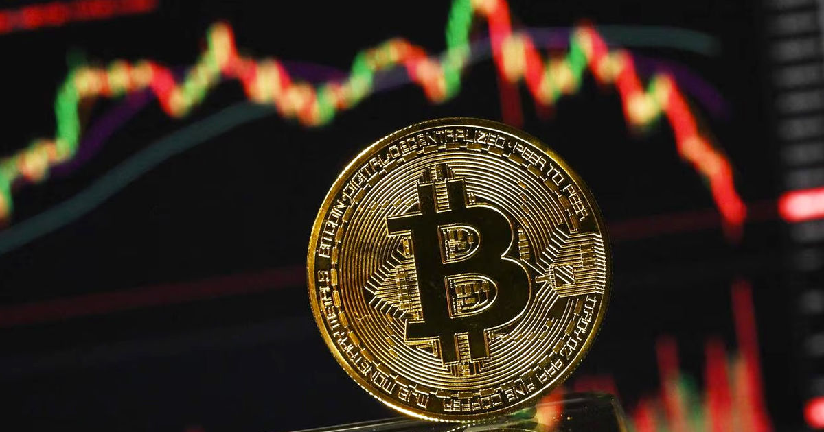 Bitcoin продолжает падать: обновил антирекорд.