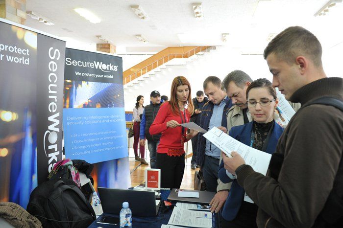 Peste două mii de posturi vacante sunt propuse la Târgul de Cariere din Chișinău