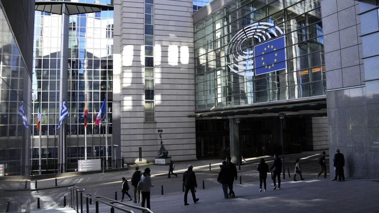 В Европарламенте прошли обыски по делу о российском влиянии.