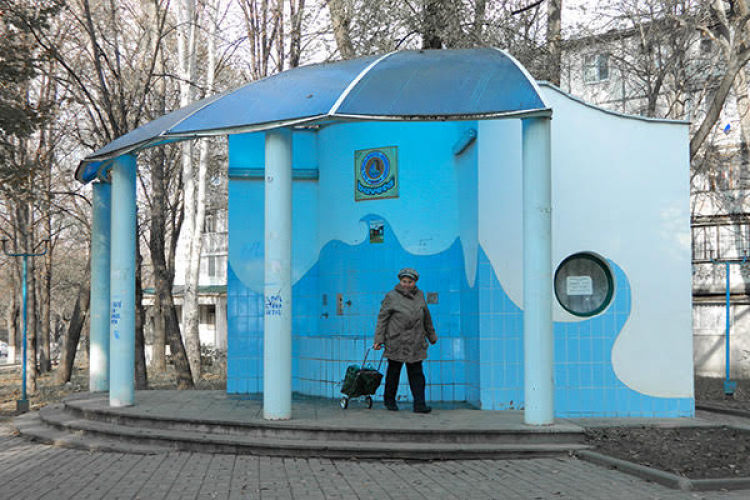 Бювет на улице Трандафирилор будет работать только в дневное время.
