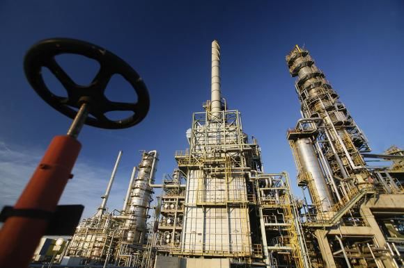 Norvegia renunţă total la acţiunile la companiile de petrol şi gaze