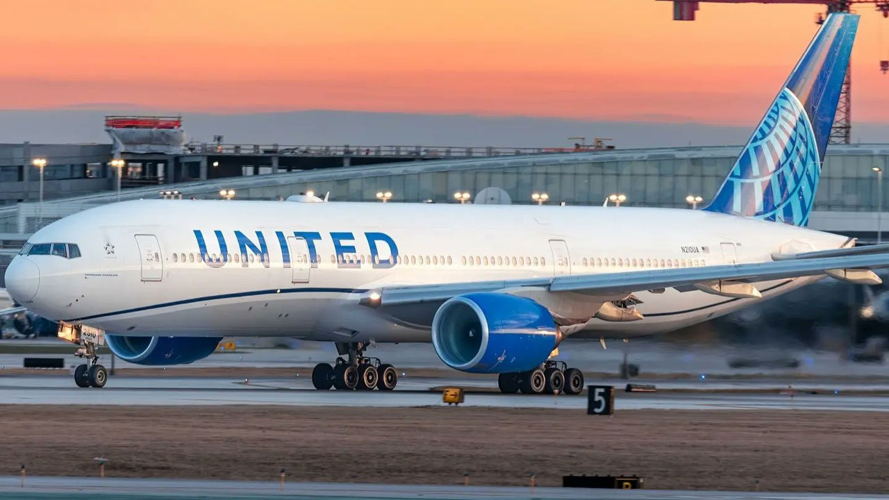United Airlines запустит первые полеты с Wi-Fi от Starlink Маска на борту этой весной.