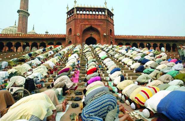 Islamul poate deveni religia cu cei mai mulţi adepţi, se arată într-un studiu publicat de Pew Research Center (SUA).