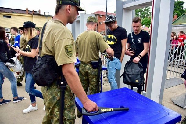 В Мариуполе пресекли попытки проникновения нескольких диверсионных групп на музыкальный фестиваль.