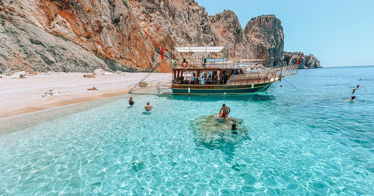 Maldivele turcesc: Destinația secretă care cucerește inimile turiștilor.