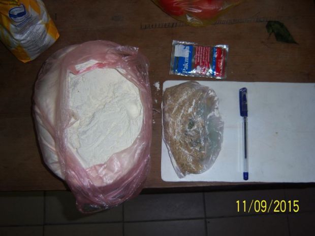 Făină cu substanțe narcotice, trimisă prin poștă unui deținut.  Foto: penitenciar.gov.md