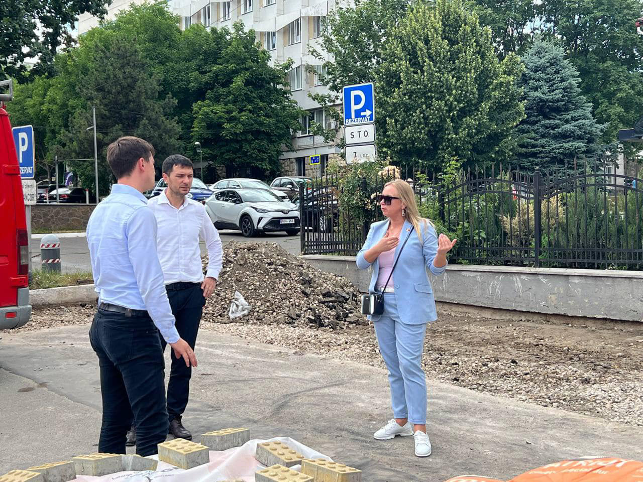 Завершаются работы по благоустройству на улице Буребиста.