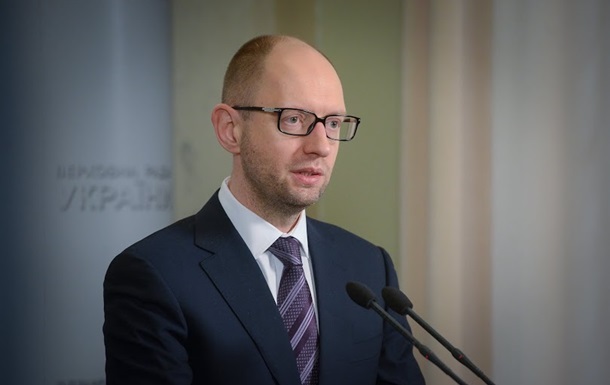 Яценюк почтил память горняков, погибших в бою за Донбасс, и выразил надежду на мир и благополучие.