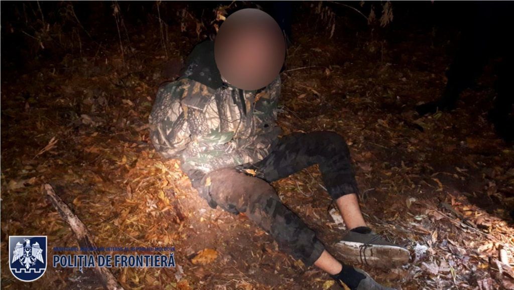 Житель Молдовы незаконно пересек границу на краденной лодке и вернулся обратно.