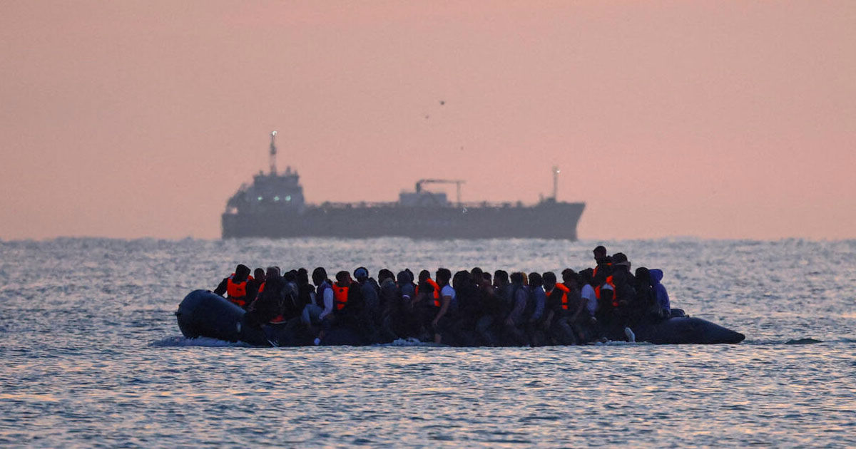 Marea Britanie și Franța încep schimbul de migranți.