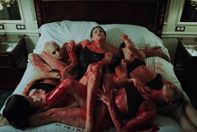 Maruv устроила кровавую вечеринку в клипе на песню для «Евровидения».