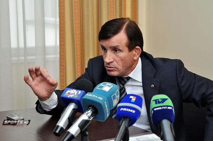 29 de voturi din cele 34 posibile au fost pentru candidatura lui Manolachi.