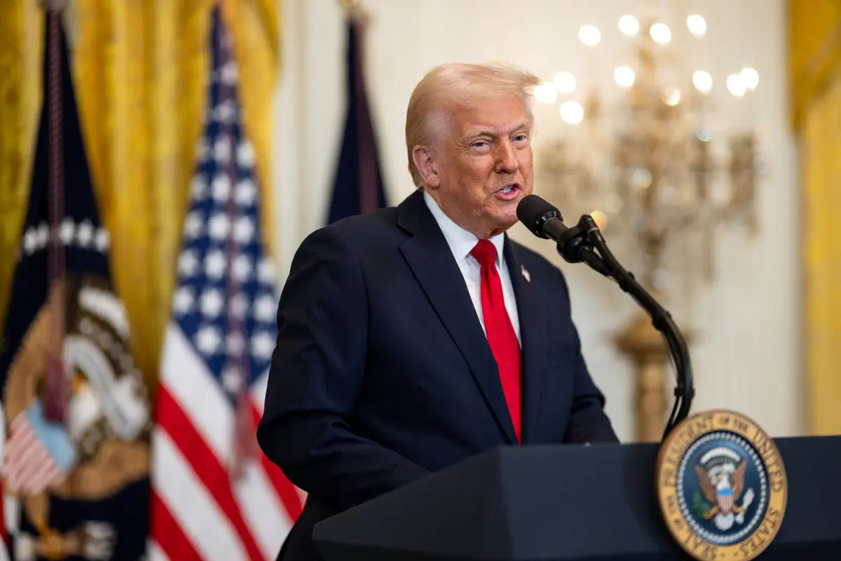 Трамп анонсировал удары США по мостам и электростанциям Ирана.