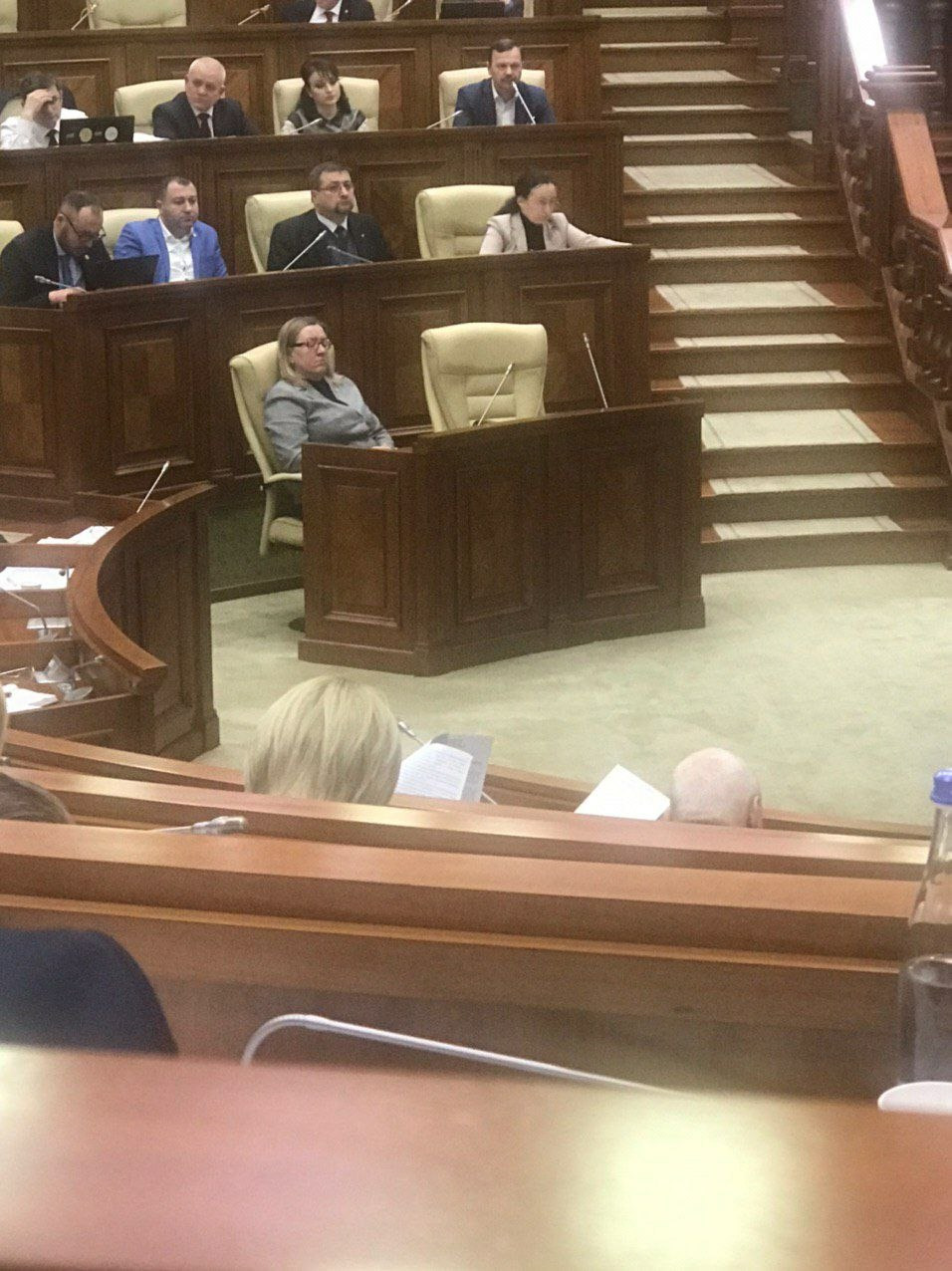 Депутат ПДС уснула во время заседания парламента.