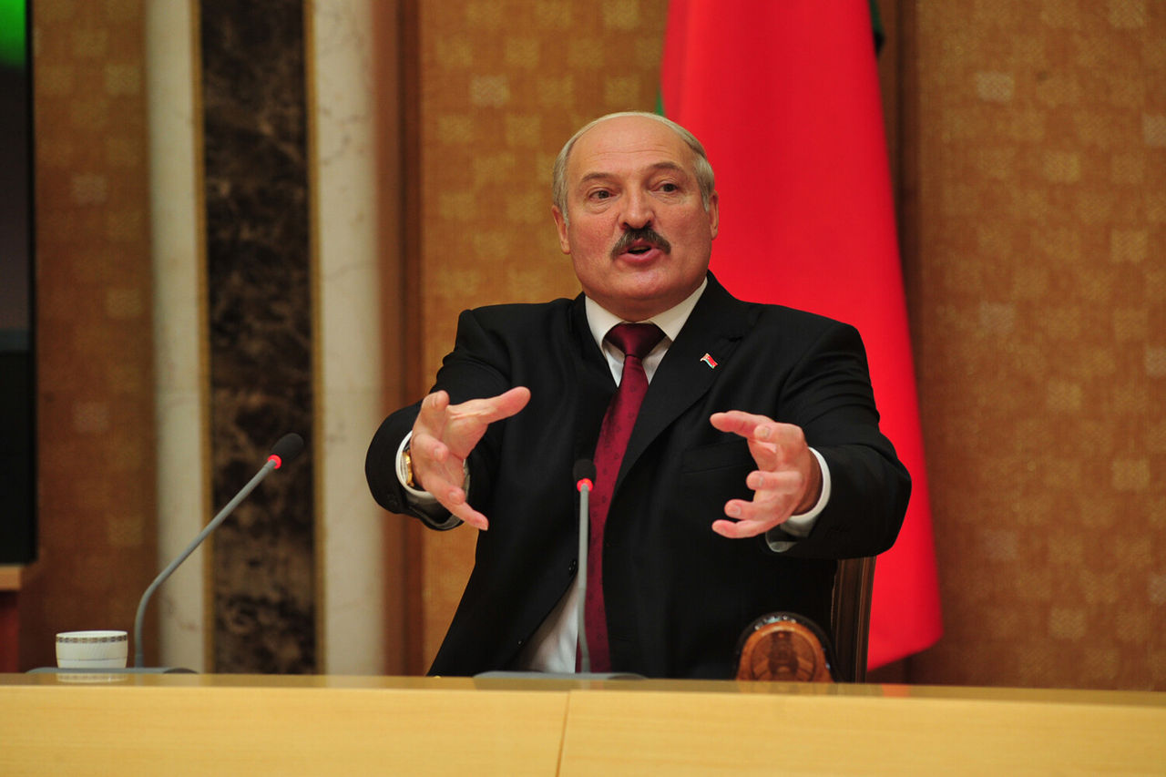 Лукашенко зарегистрирован кандидатом в президенты Белоруссии.