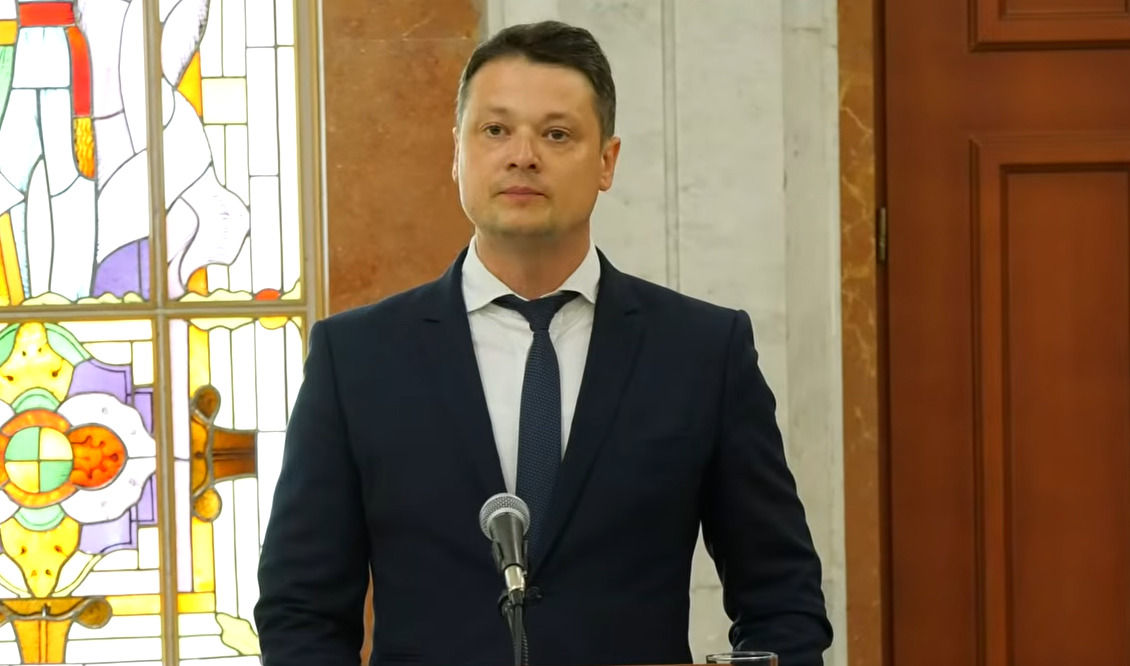 Гаснаш покинул пост советника президента ради назначения в минздрав.